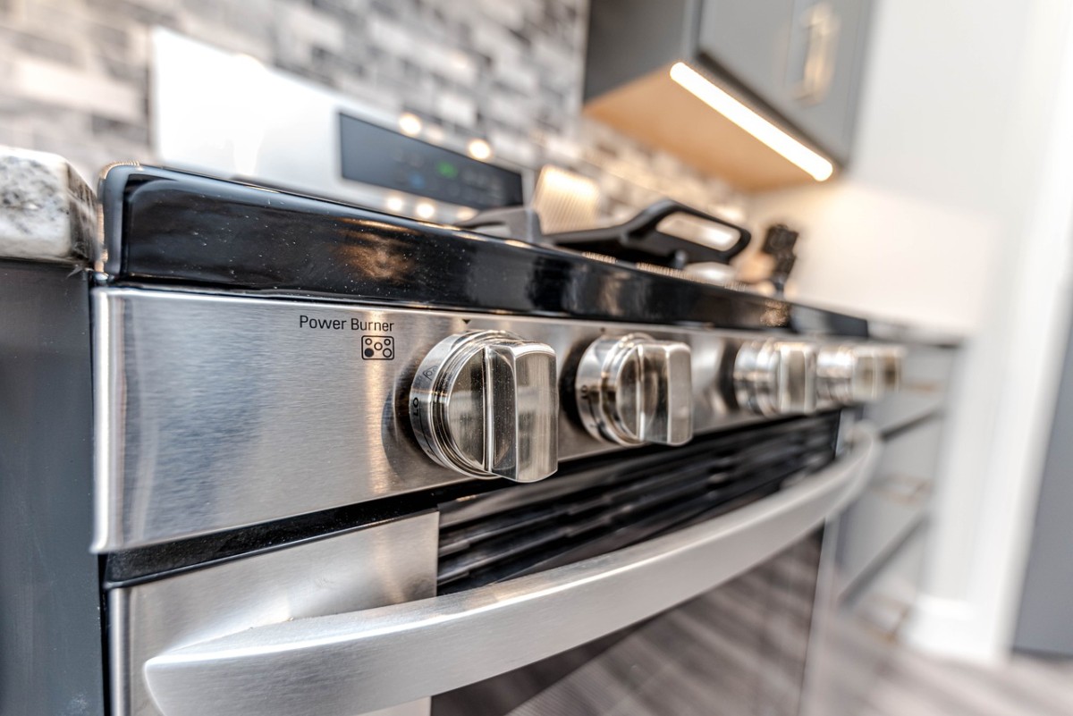 Fast Service stove-4994402_1280 Oven Not Heating? Here’s How to Troubleshoot Blog   