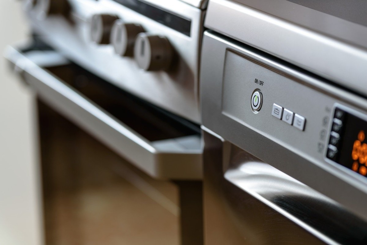 Fast Service modern-kitchen-1772638_1280 High-End Appliances: Are they Worth It? Blog   