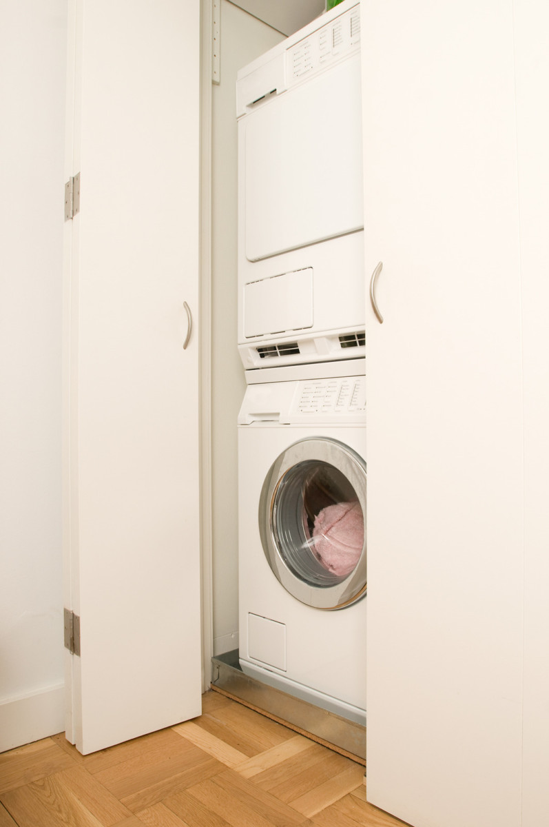 Fast Service screen_2x How Do You Know Your Washer and Dryer Need to Be Replaced? Blog   